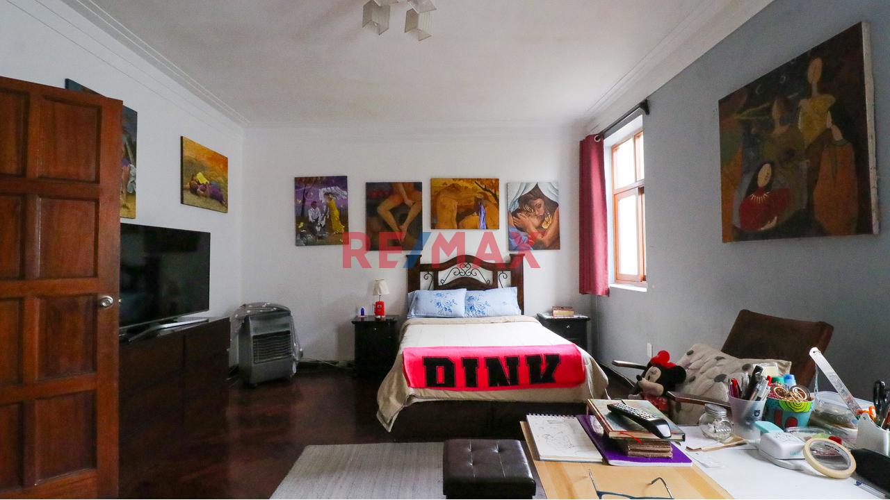 Venta de Hermosa Casa a Espalda de Clínica San Felipe · imagen 8